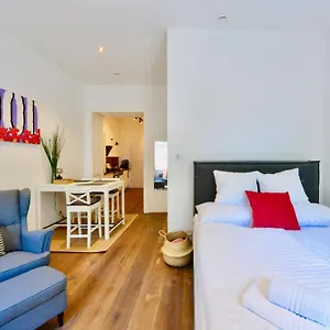 Apartment Charming Studio In Servitenviertel Ii, Wien