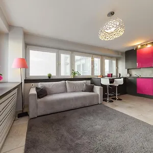 https://studio-metro-swietokrzyska.warsawhotelspoland.com